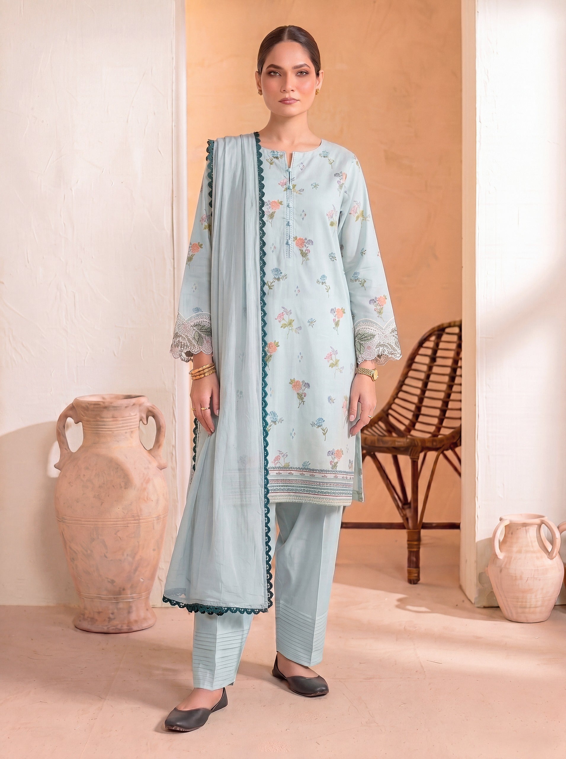 Classic Printed 3-Piece Lawn Suit with Farshi Shalwar & Chiffon Dupatta