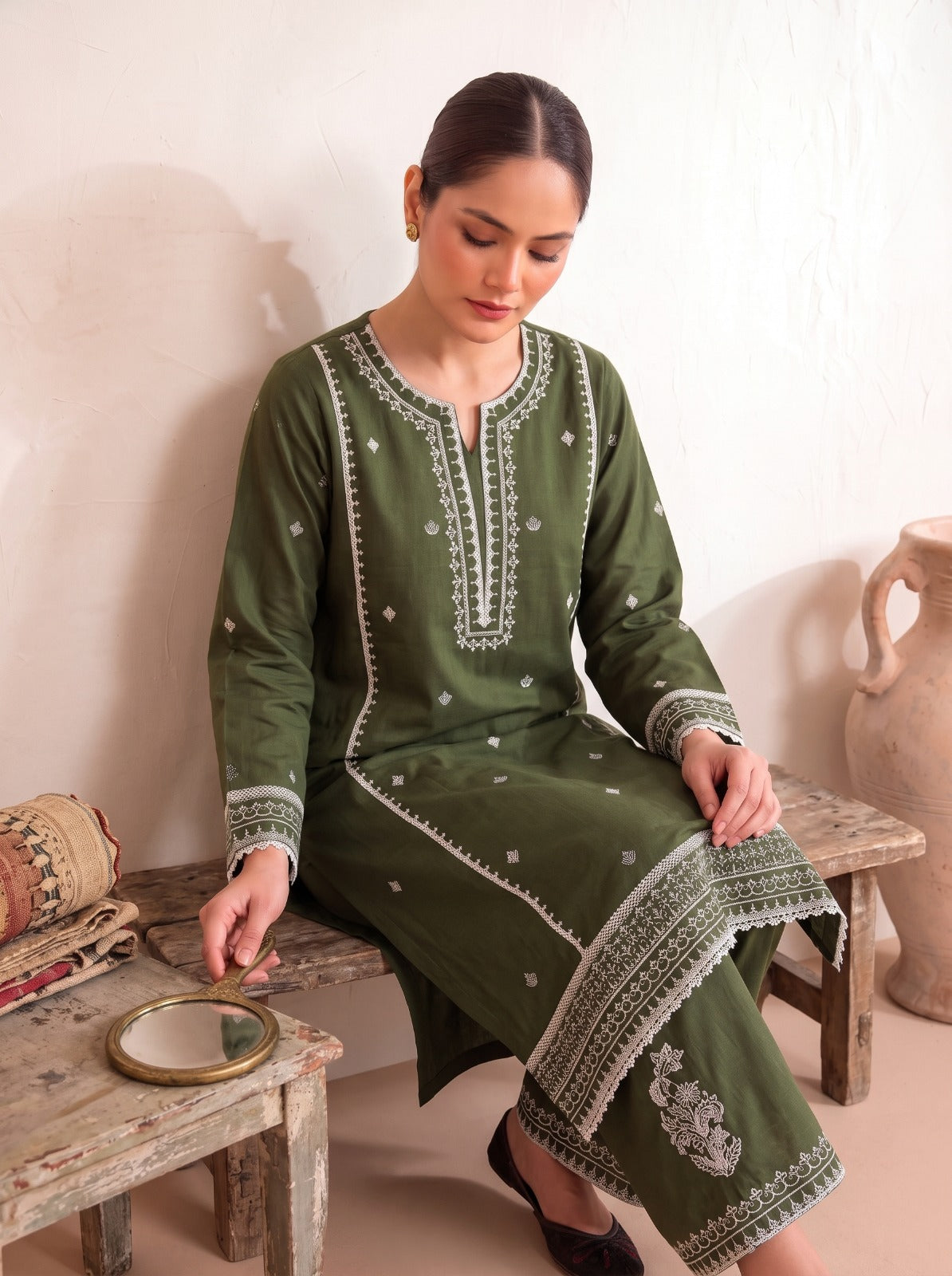 OLIVE GREEN EMBROIDERED LAWN 2 PIECE SUIT