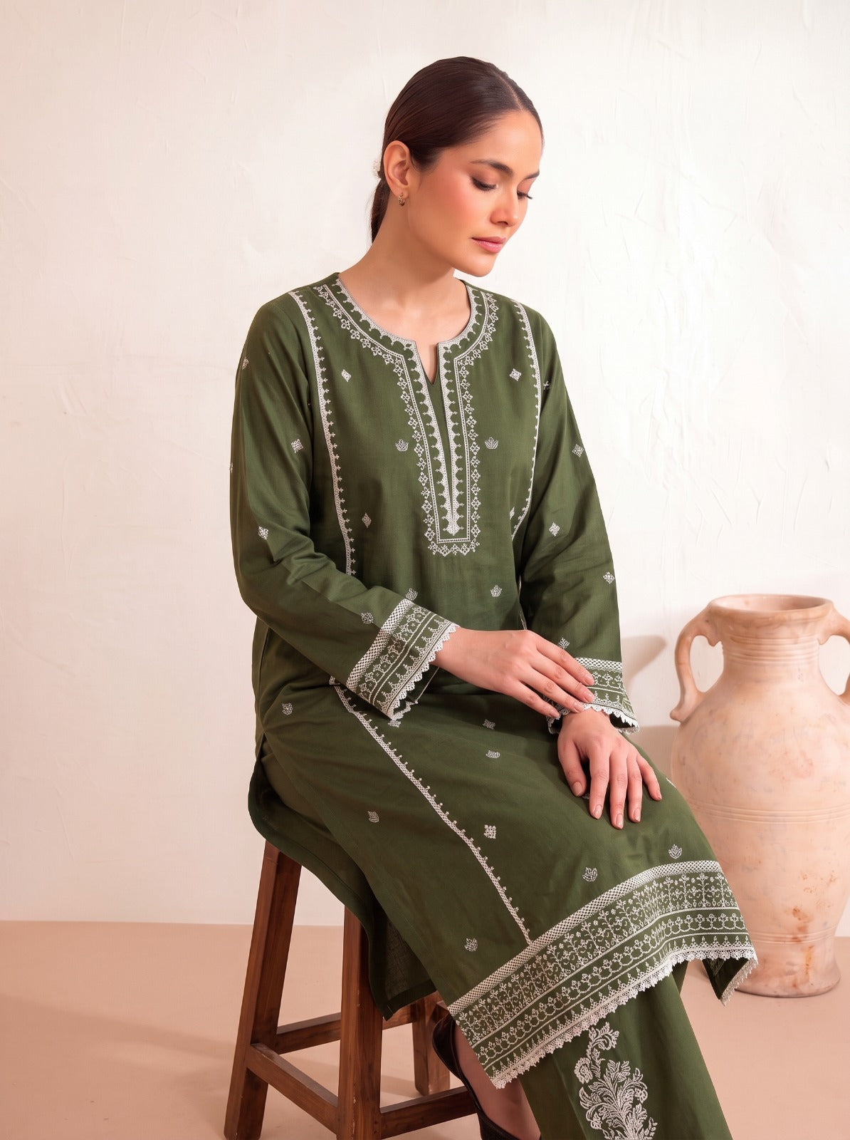 OLIVE GREEN EMBROIDERED LAWN 2 PIECE SUIT