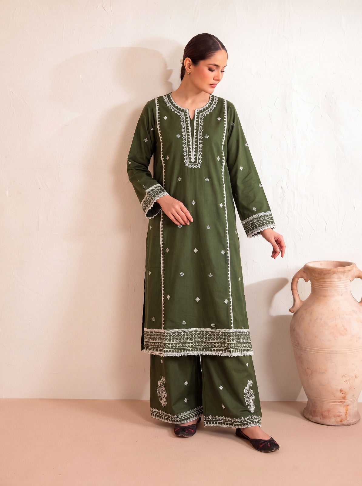 OLIVE GREEN EMBROIDERED LAWN 2 PIECE SUIT